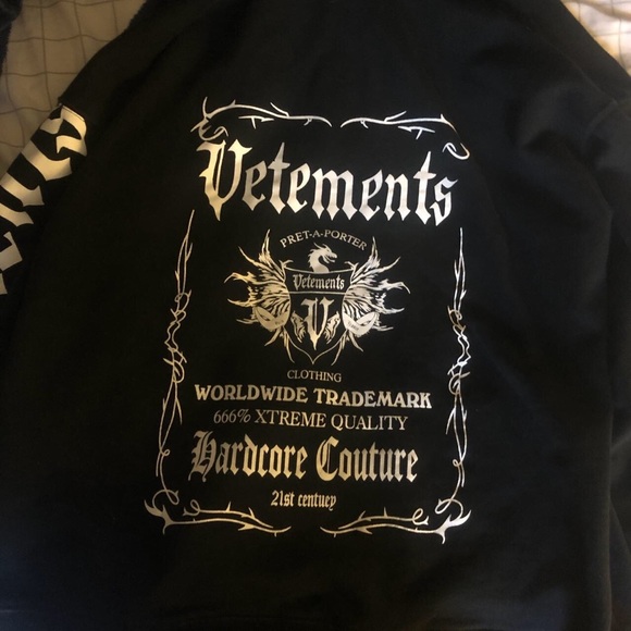 vetements pret a porter hoodie size medium - Picture 5 of 5